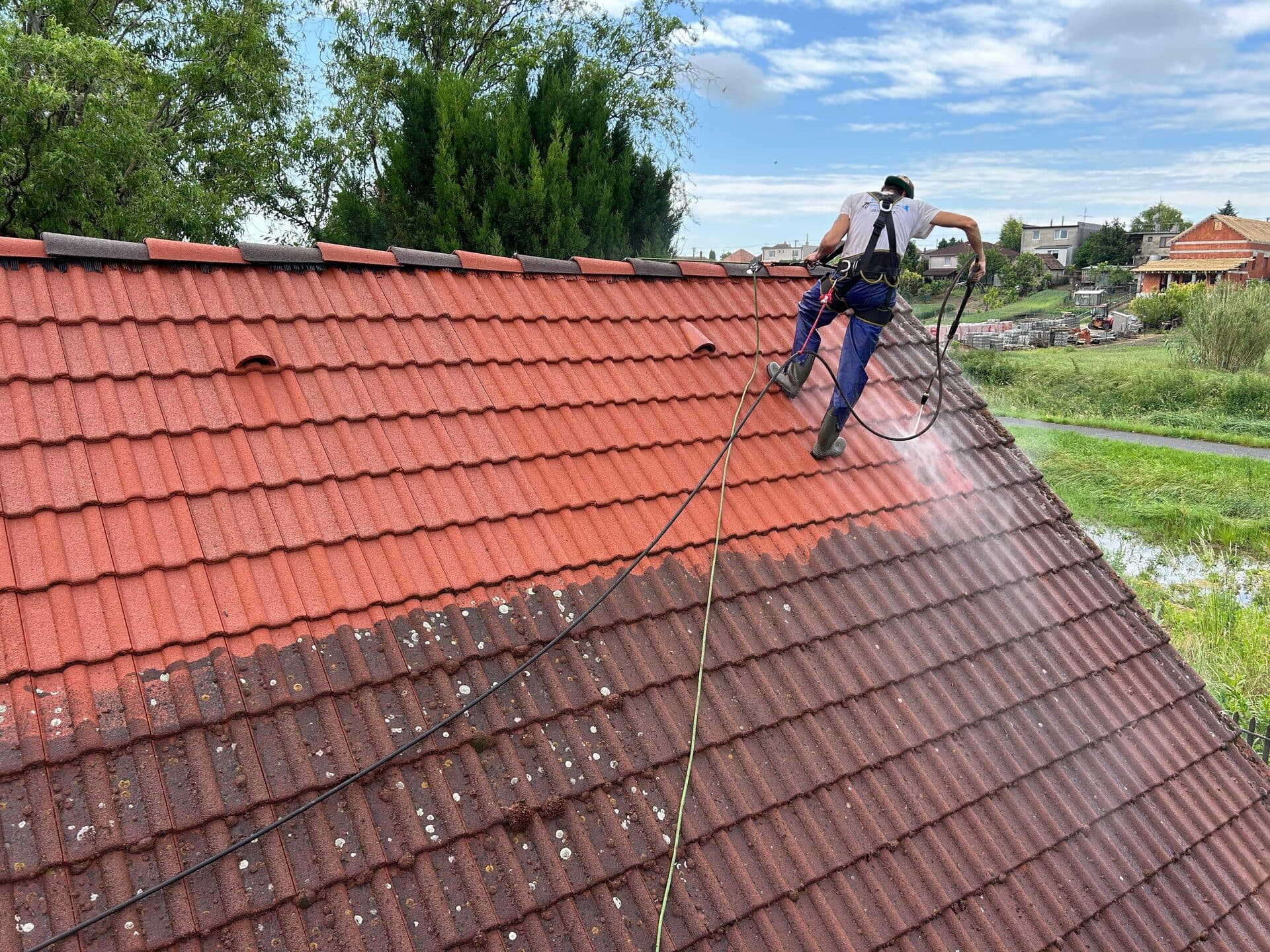 Čistenie a náter fasád a striech