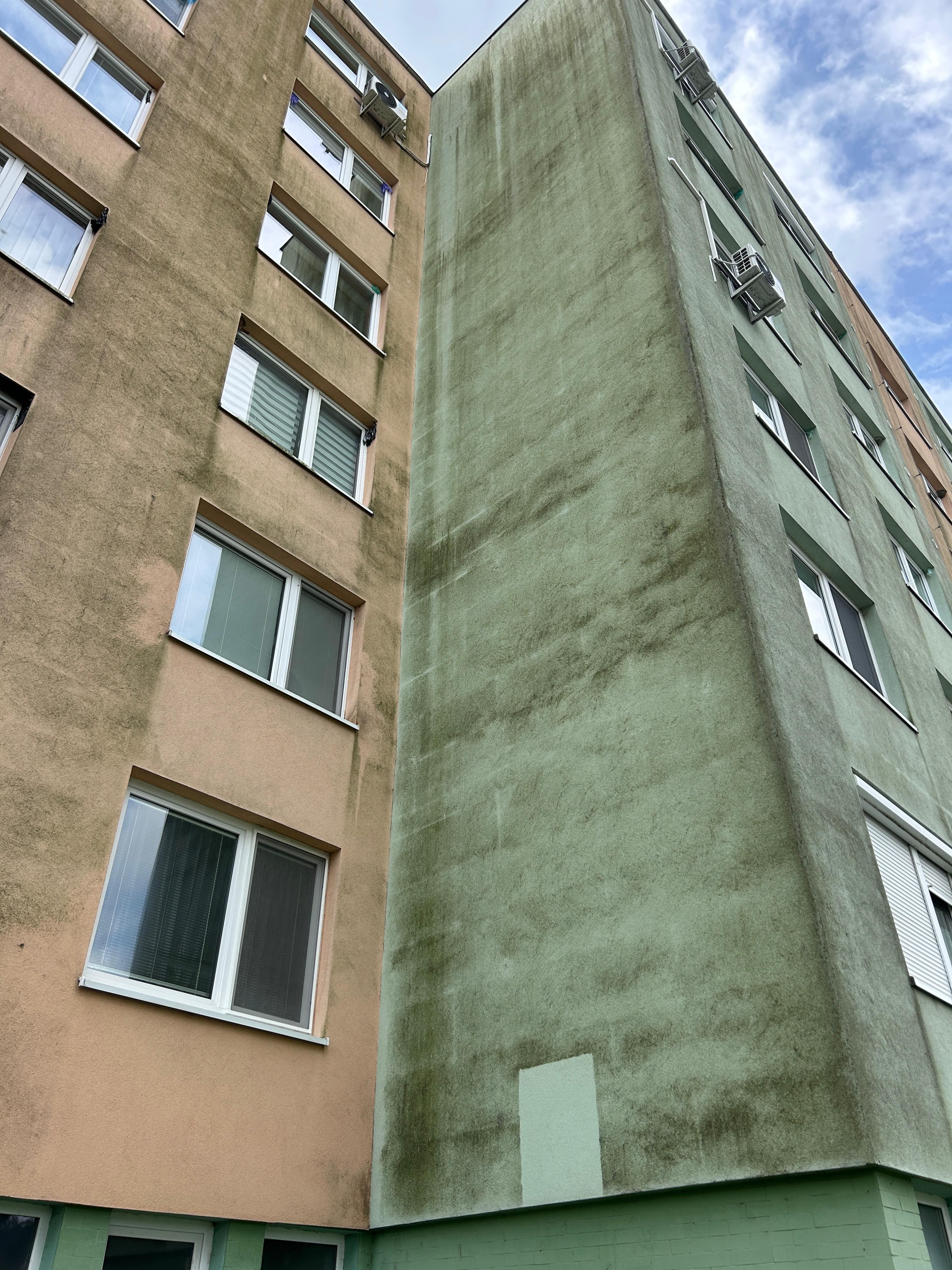 Zateplenie panelového domu — pred